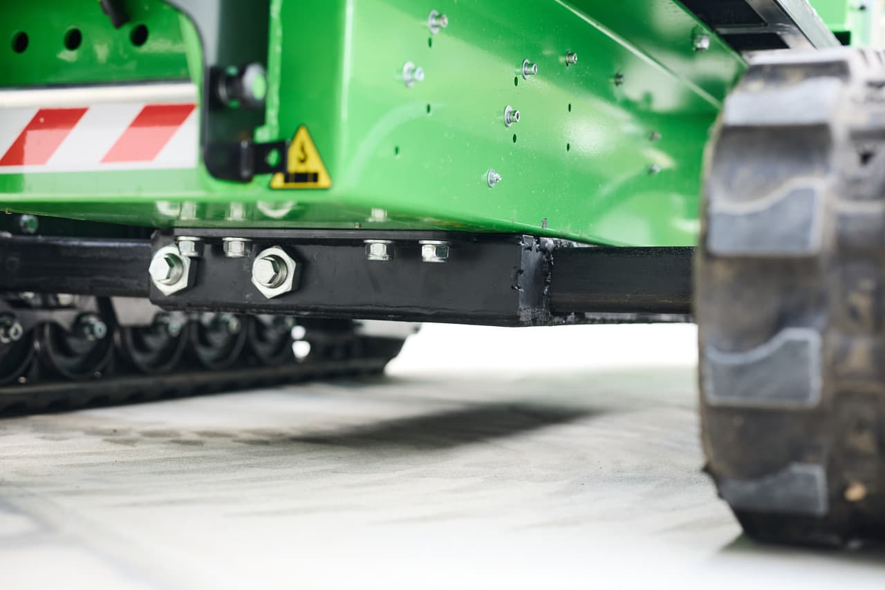 Rozszerzane gąsienice w mini żurawiu Befard